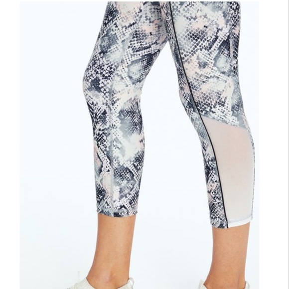 NEW Jessica Simpson Workout Running Leggings XS - Picture 4 of 13